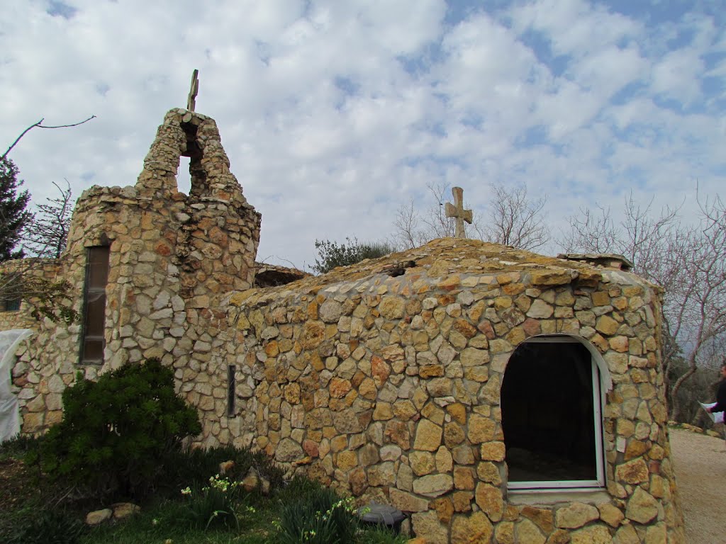 1128 Netofa lavra, Hararit, Israel by Kobi Zilberstein