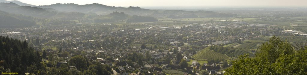 Panorama nach Oberkirch im Gegenlicht by bauerpower