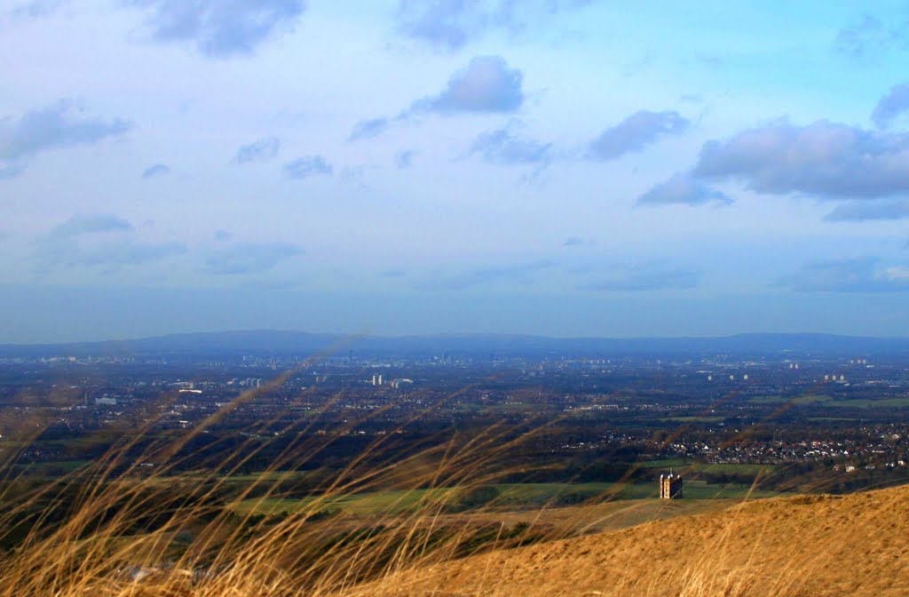 Lyme Park - View from Bowstones towards Manchester by The yes man