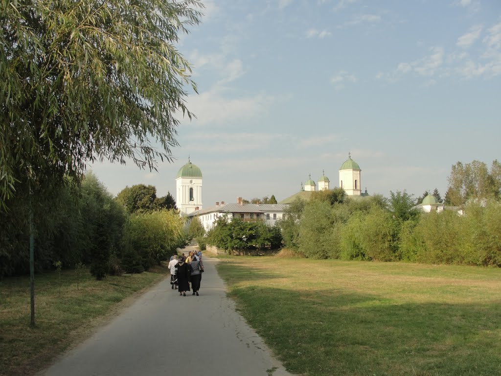 Sf.Mânăstire Cernica, România by Coman Isidor