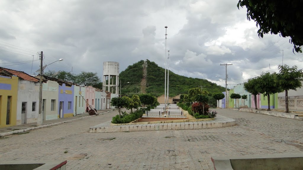 Caiçarinha, praça e cruzeiro by Elio Rocha