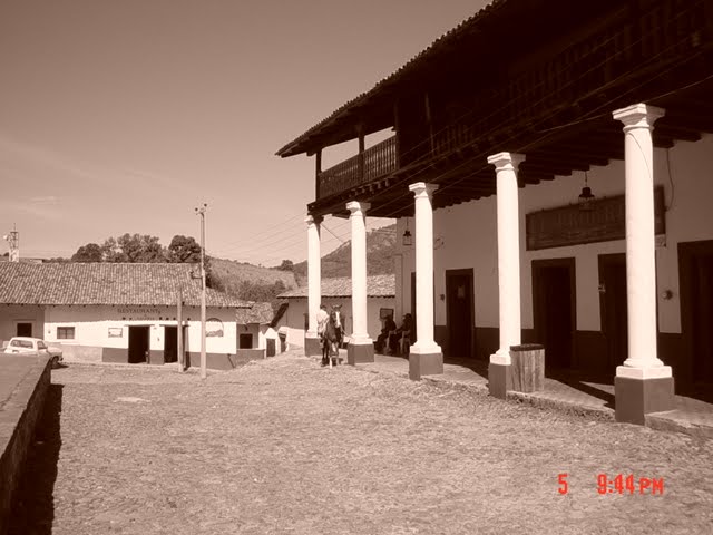 Portales, San Sebastián del Oeste by urbis1966