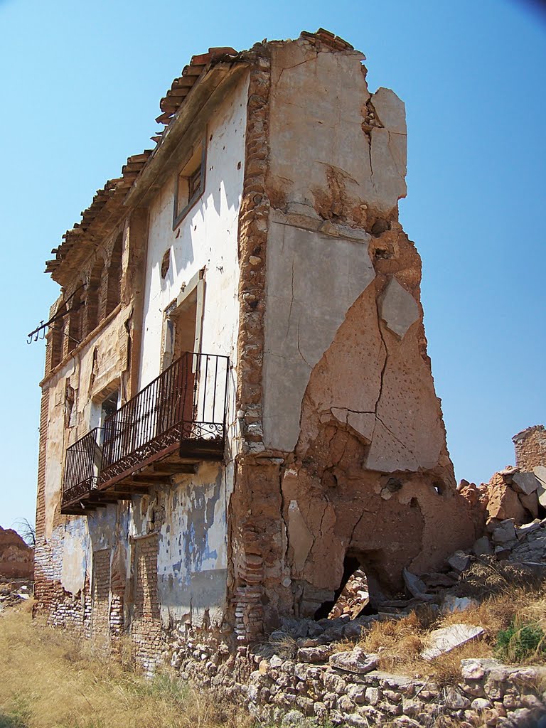 Belchite by H. Ariz