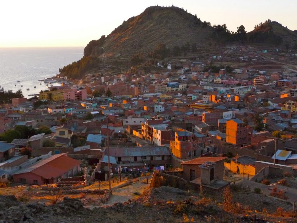 Fin de journée sur Copacabana et le Titicaca 02.09.2008 by Jean-Luc.