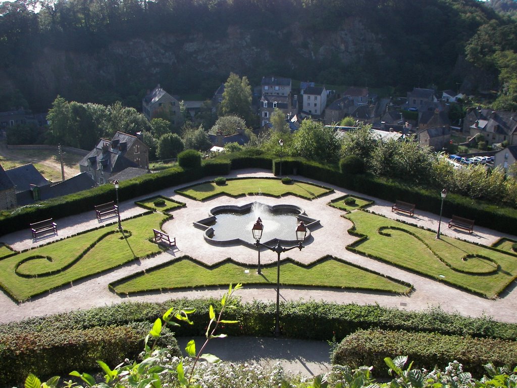 Jardin public de Fougère by Morgann