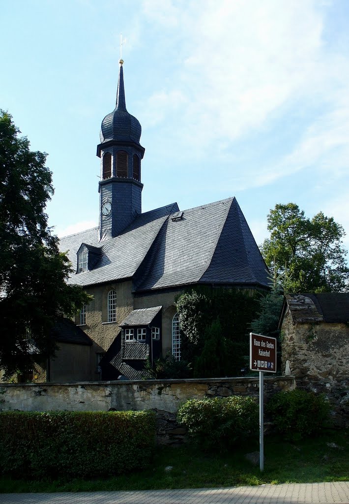 Raschau-Markersbach - Die St. Barbarakirche (Markersbach) ist eine eine der ältesten und am reichsten ausgestattetsten Dorfkirchen des Erzgebirges by Thomas Eichler