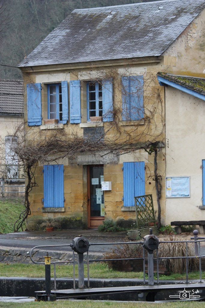 Maison éclusère by Sebastien SAINT MARTIN