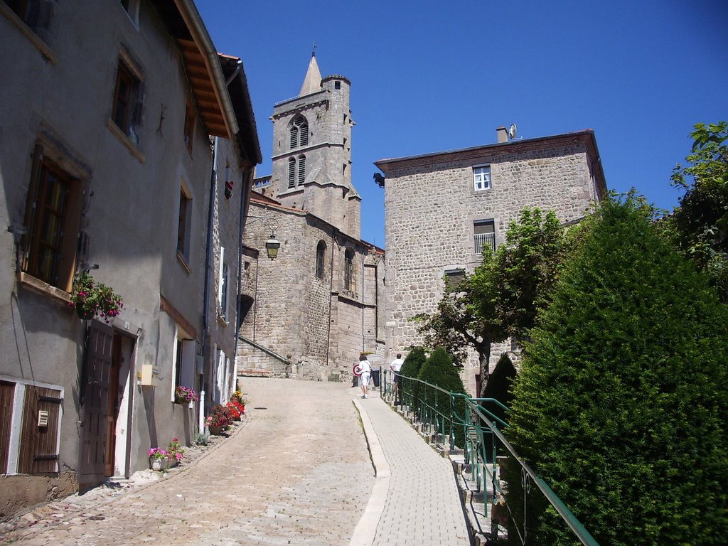 Saint bonnet le chateau by stéphane Boulnois