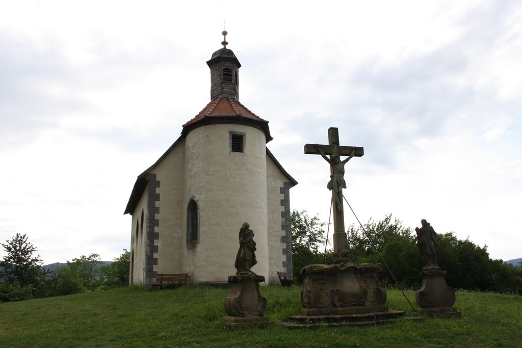 St.Gangolf-Kapelle oberhalb von Fladungen by cteck