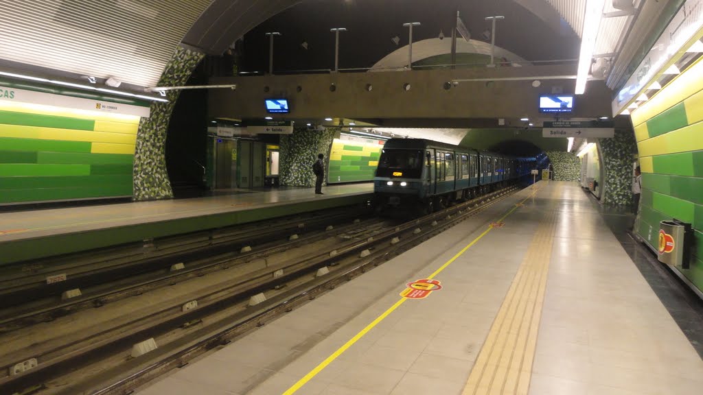 Estación Barrancas. Pudahuel Santiago by Ignacio Paredes