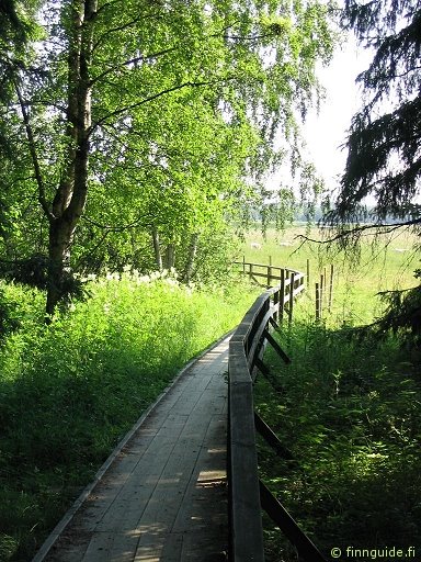 Nature Path - Villa Elfvik - summer by www.finnguide.fi