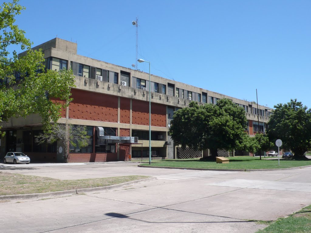 Ciudad Universitaria, Pavilion 1 -- math and computer science by peterkpearson