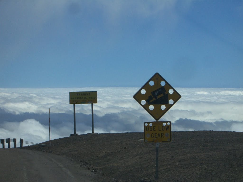 "This is the captain speaking. Please fasten your seat belt and lock your transmission in the low position. We are about to begin our descent." Mauna Kea Observatory, 2007-06-11 by deanstucker