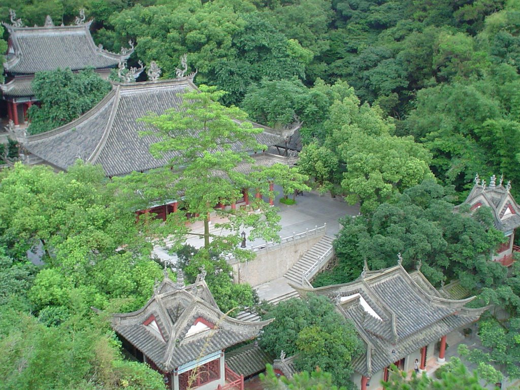 Temple at Baiyun Mountain by Jorge Martinez R