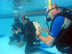 PADI Course Director Chris Owen - IDC Underwater Presentation by Indepth Dive College…