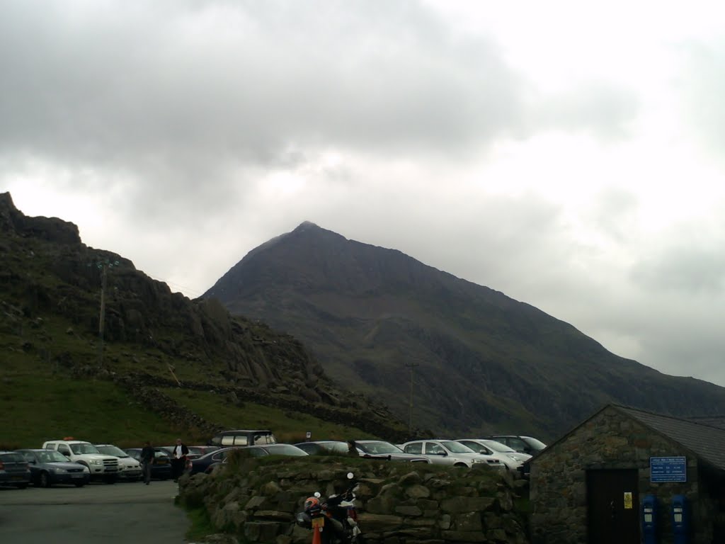 CRIB GOCH FROM PEN Y PASS by Richie Briggs