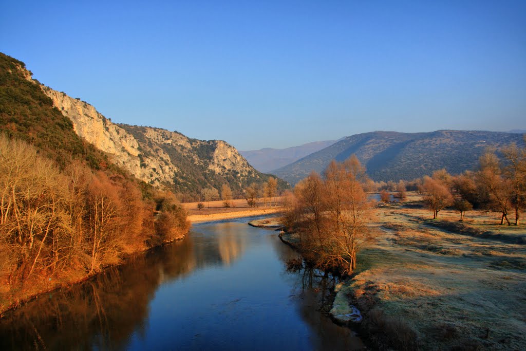 Nesto's bridge near Stavroupolis (the north west view) by Christos Polizoidis