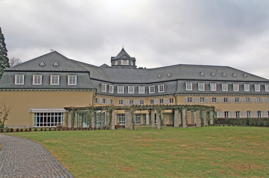 Gästehaus der Bundesregierung auf dem Petersberg by OlliZ