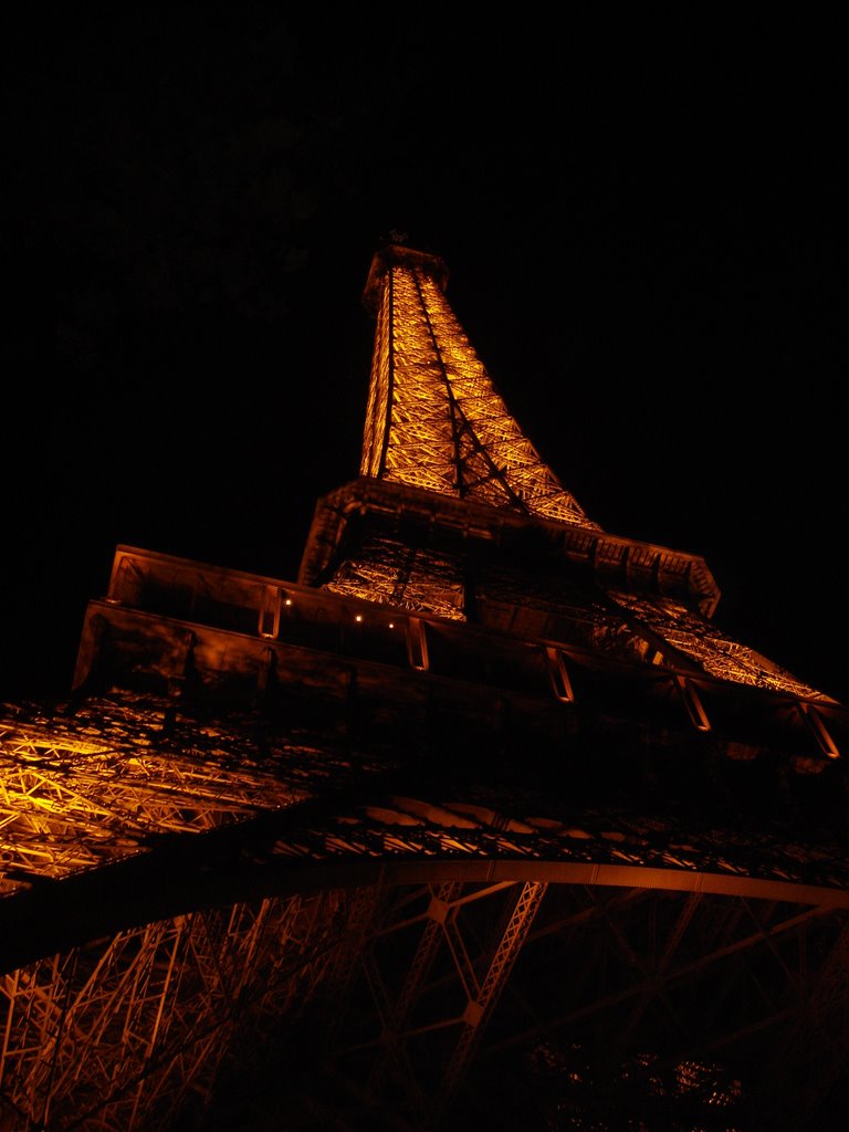 Tour eiffel by night by tipo75