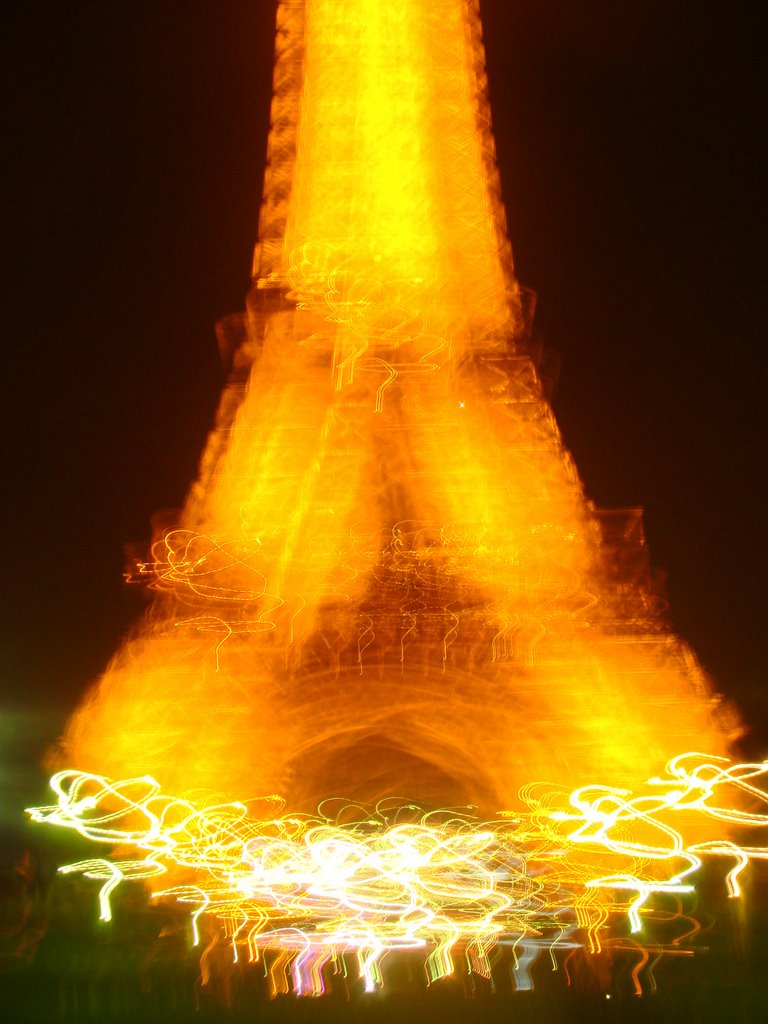 Tour eiffel by night 2 by tipo75