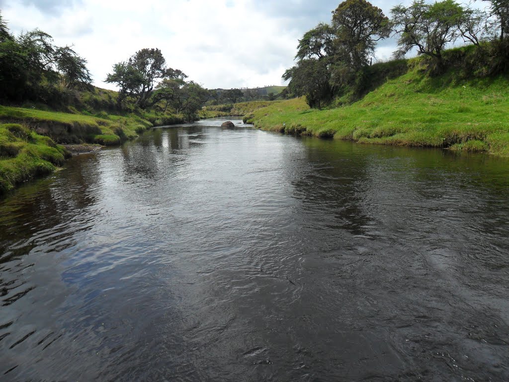 Rio cauca a su paso por paletará by Hernan Villanueva Bu…