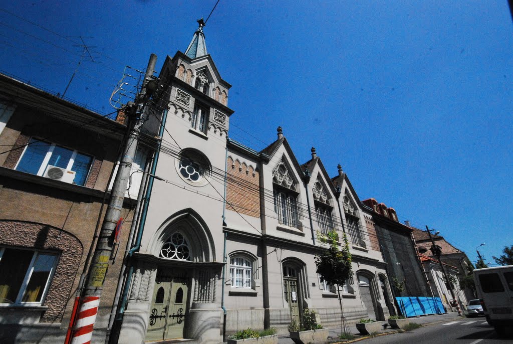 Biserica Unitariană - Târgu Mureş by Alexandru Losonczy