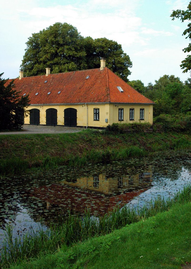 Vallø Castle by Lui Brandt