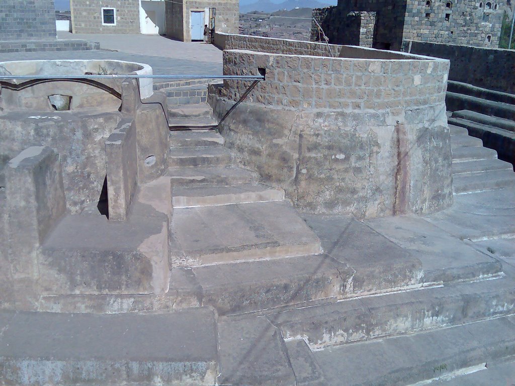 Between Masjid and Roza of Syedna Yusuf Najmuddin by juzerhaji