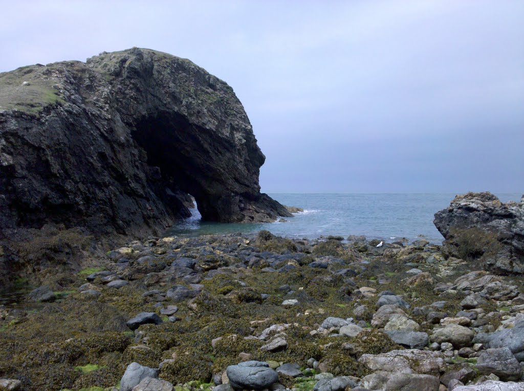 Ynys Y Fydlyn sea arch by stephen mills