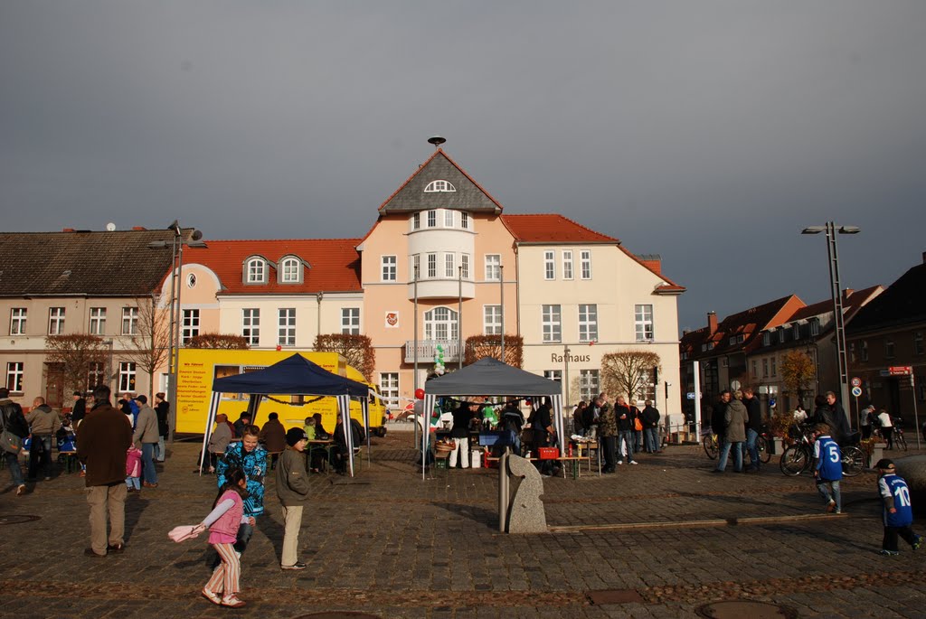 Stadtplatz by Alexandr Kupin