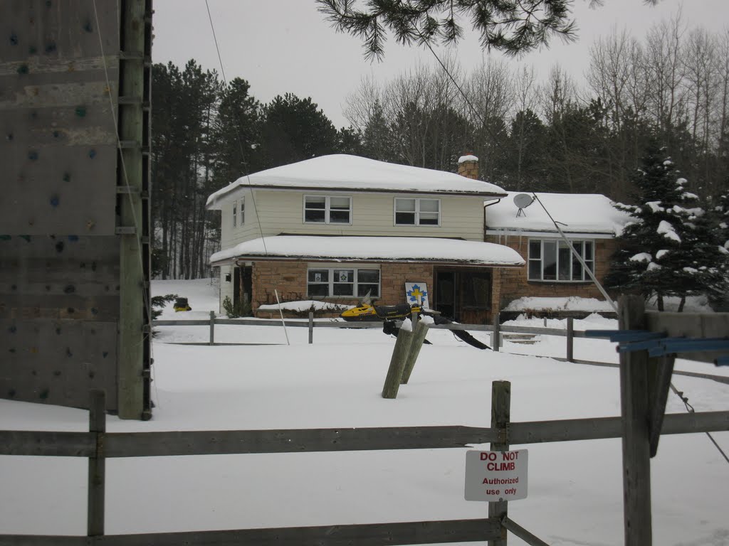 Hardwood Hills - Ski Patrol House by amorgan