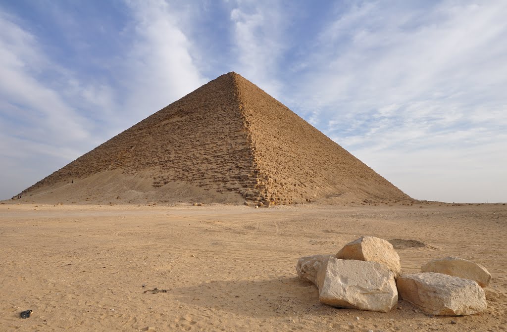 The Red Pyramid of Snofru at Dahshur by maiermo