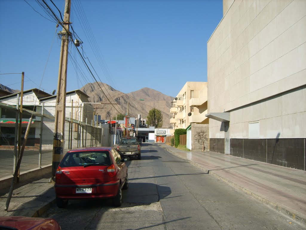 Calle Gana hacia el norte by Seba Flores