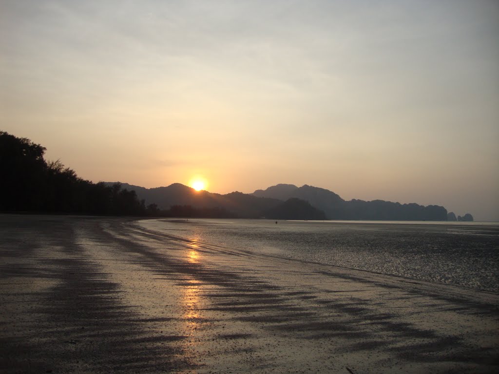 Sunrise at Nopparat Thara Beach by Sumran  Ruangmak