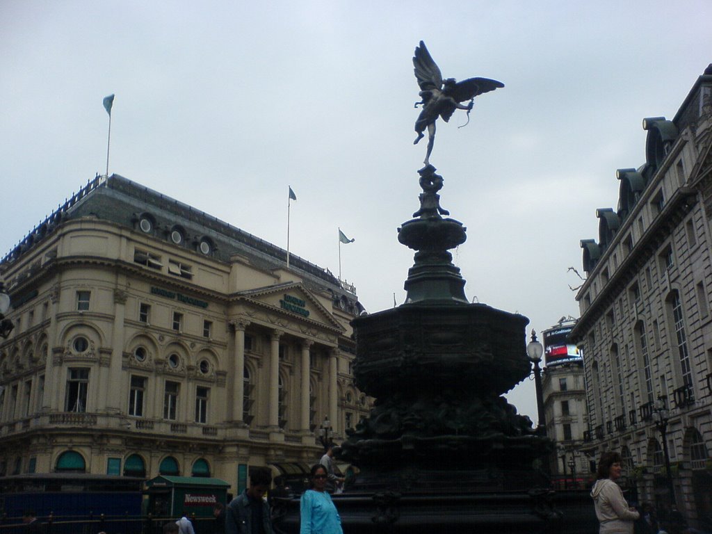 Piccadilly Circus Eros Statue & Trocadero by cygnus X-1