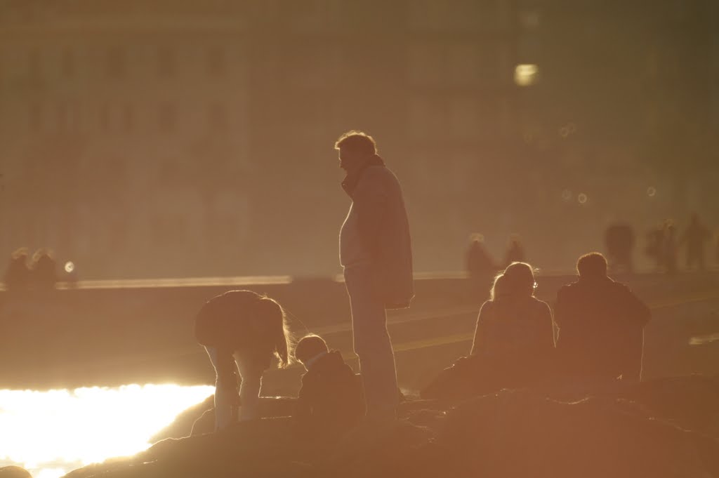 Sabato al mare by edoardo oliveri