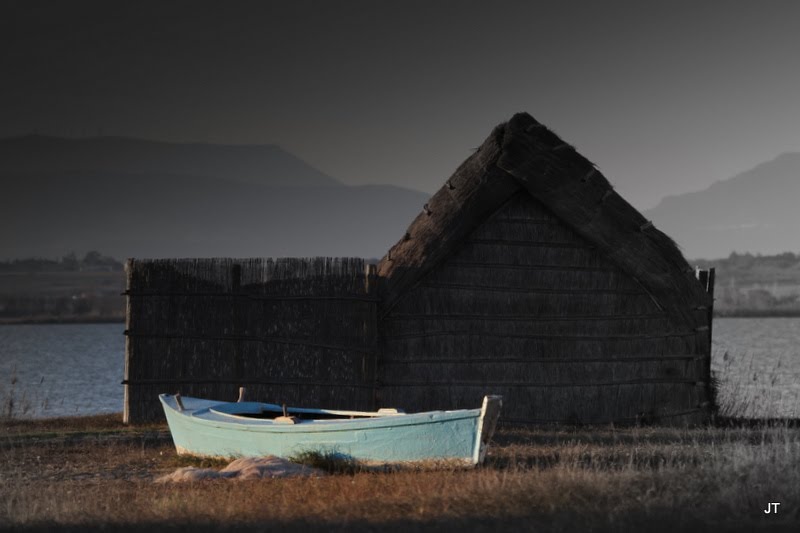 Cabane de Pêcheur by FOCI Perpignan J T