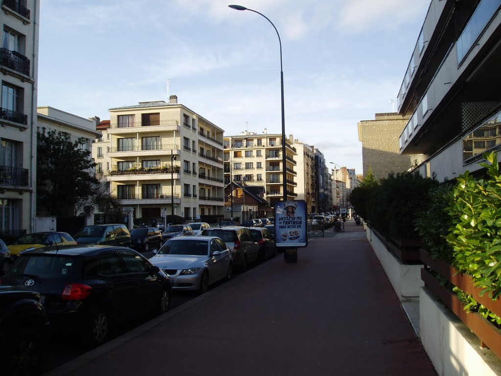 Avenue du Général de Gaulle à Saint-Mandé - VAL DE MARNE 94 - Ile de France - France by Senlis