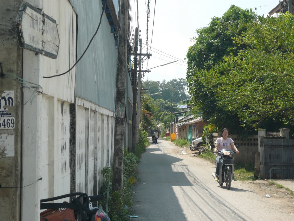 Chiang Mai Street by gary4now