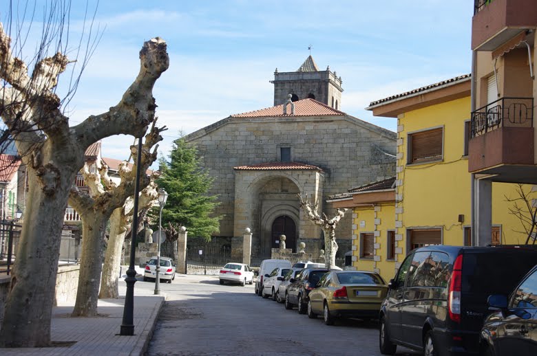 La Adrada - Calle de la Iglesia by manteconan