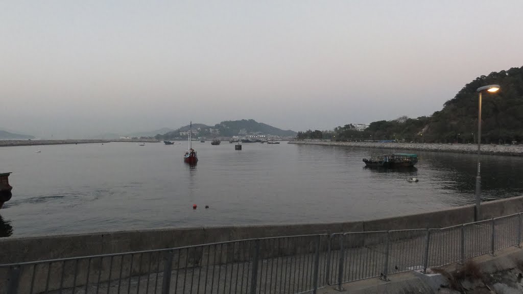 Cheung Chau, Hong Kong by Edward Ng