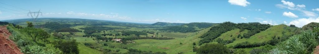 Panorâmica da Cuesta de Botucatu by Luzia Frata