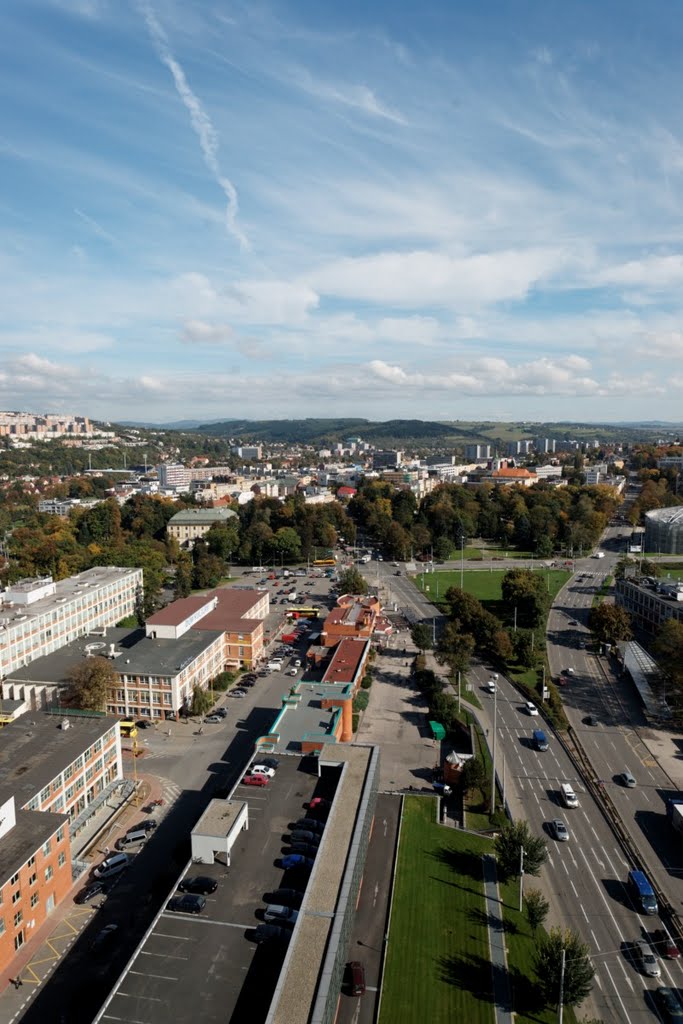 Zlín - Třída Tomáše Bati 21 - Baťův mrakodrap / Baťa's Skyscraper 1936-38 by Vladimír Karfík - 17th Floor - View ENE towards the City Centre by txllxt