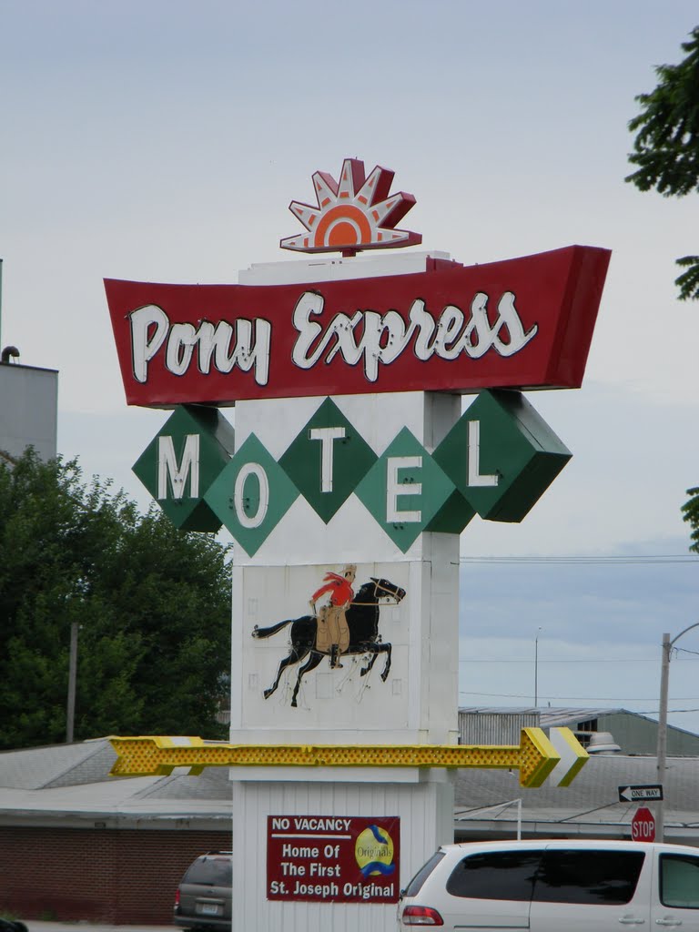 Pony Express Motel sign by emdoolan