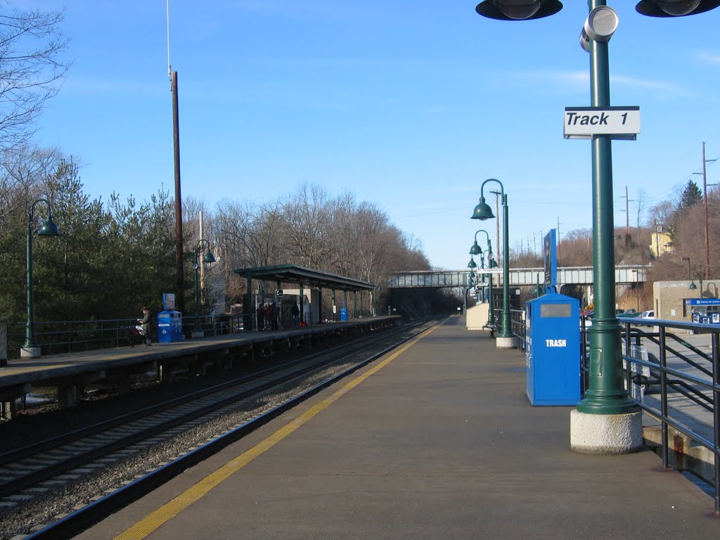 New Hamburg Train Platform by ghentmills