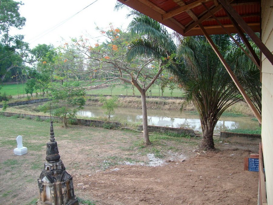 Old Pool วัดหลวงพ่อกล่อม วัดบ้านป่ากะพี้ ตำบลท่ามะเฟือง อำเภอพิชัย จังหวัดอุตรดิตถ์ by Nudsikan Kaewjai