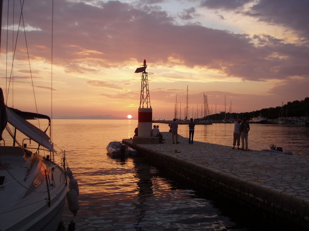 Sun Sets in Sivota by kiteman