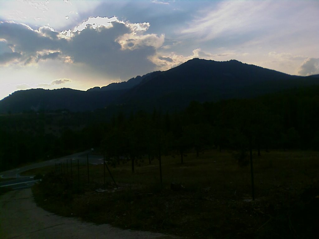 Vista desde la ermita del Humilladero (Guadalupe) by RAOW