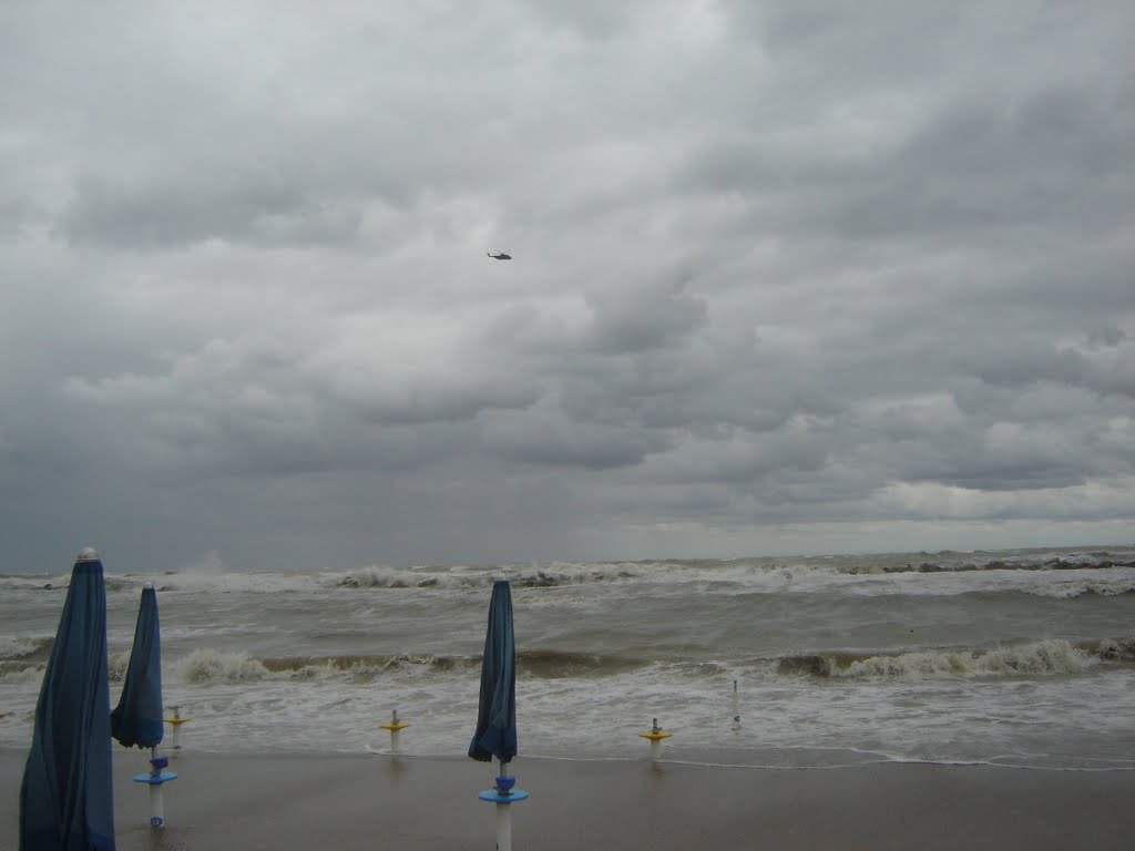 Cattolica - Mare mosso..... by Denni Denni