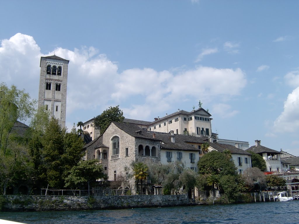 Lago d'Orta isola San Giulio by Luca Milan